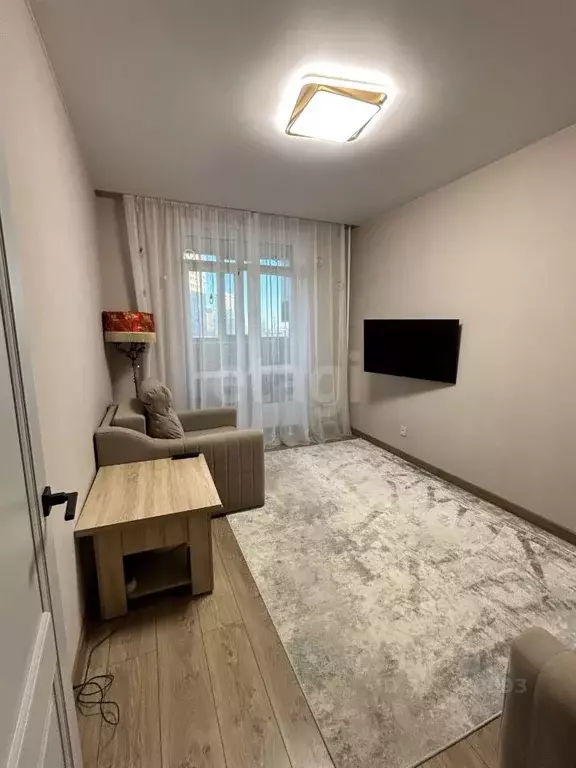 1-к кв. Тюменская область, Тюмень ул. Тимофея Чаркова, 81к2 (34.5 м) - Фото 1