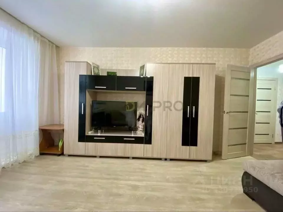 2-к кв. Кировская область, Кирово-Чепецк ул. Володарского, 8 (47.0 м) - Фото 1