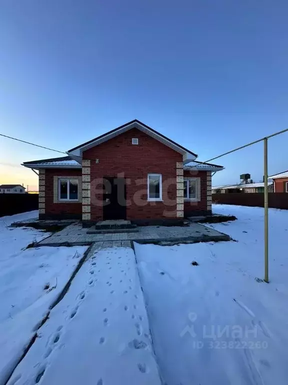 Дом в Омская область, Омский район, с. Усть-Заостровка Заозерная ул., ... - Фото 1