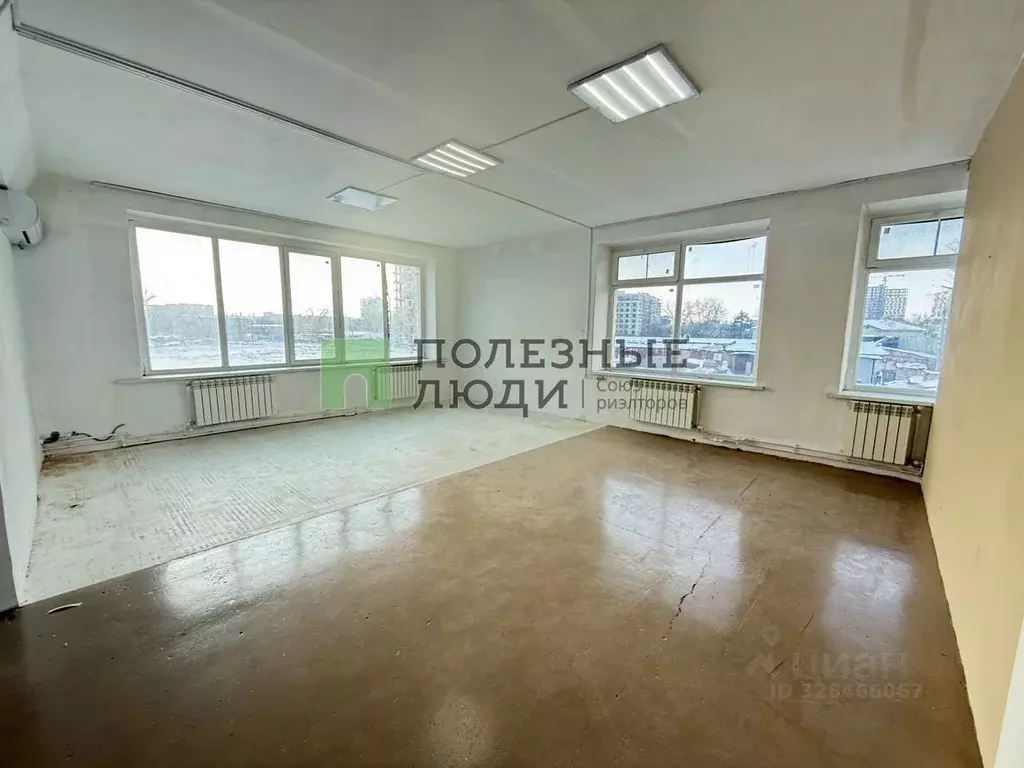 Офис в Астраханская область, Астрахань ул. Латышева, 18 (127 м) - Фото 1