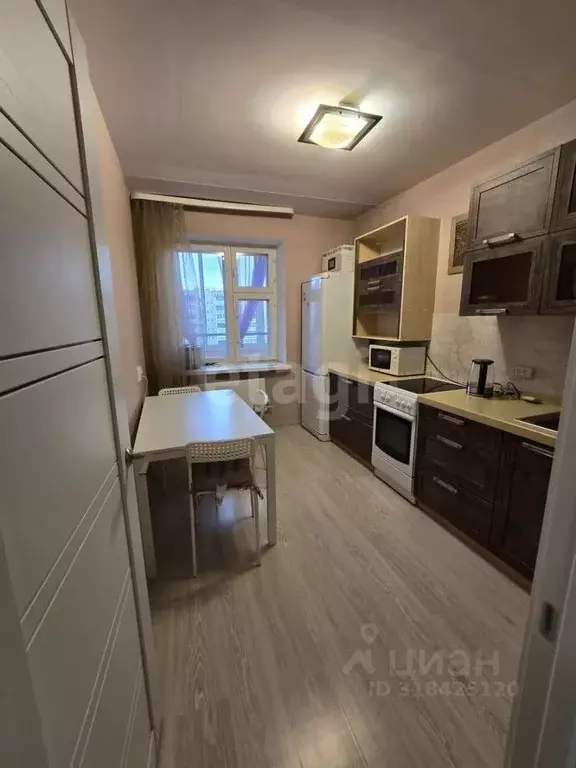 1-к кв. Свердловская область, Екатеринбург ул. Репина, 80 (37.5 м) - Фото 1