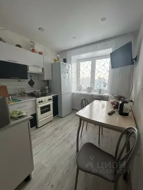 2-к кв. Иркутская область, Ангарск 29-й мкр, 10 (50.0 м) - Фото 1