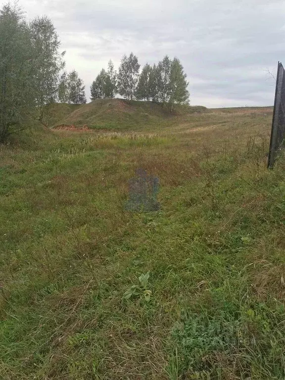 Участок в Чувашия, Моргаушский муниципальный округ, д. Вомбакасы  ... - Фото 0