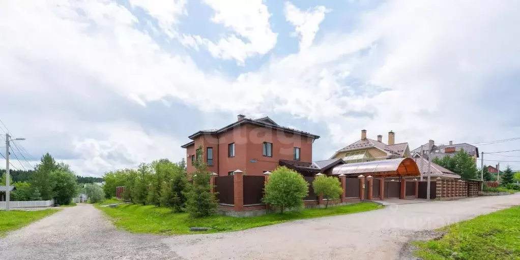 Дом в Пермский край, Пермь Горловская ул., 55 (500 м) - Фото 2