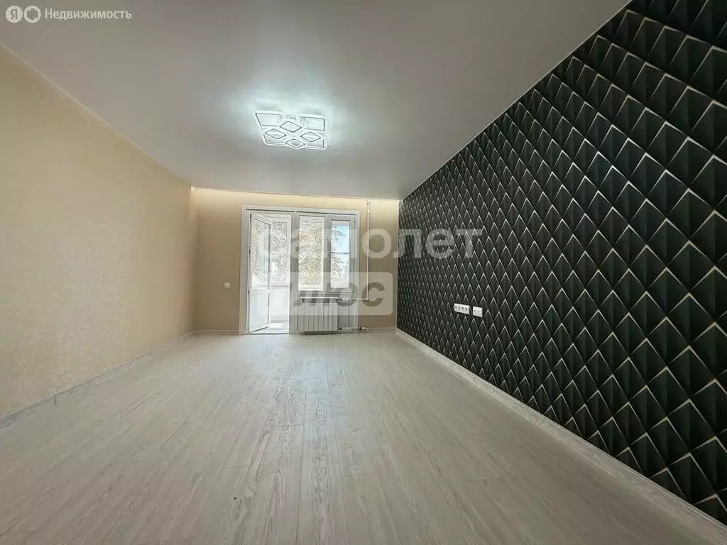 2-комнатная квартира: Славянск-на-Кубани, улица Юных Коммунаров, 98 ... - Фото 1