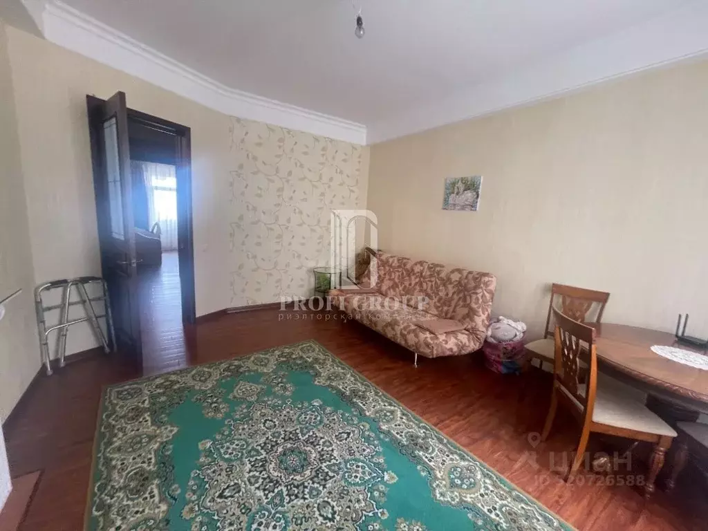 2-к кв. Дагестан, Махачкала ул. Юсупа Акаева (70.0 м) - Фото 1