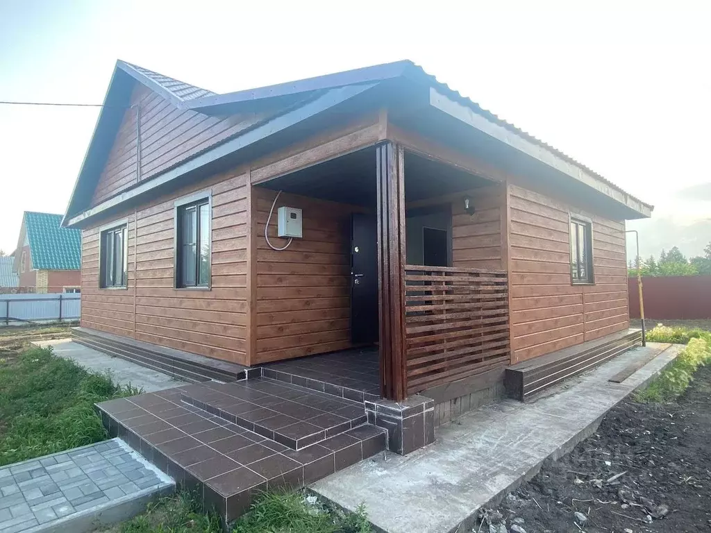 Дом в Омская область, Омский район, с. Розовка Сибирская ул. (88 м) - Фото 1