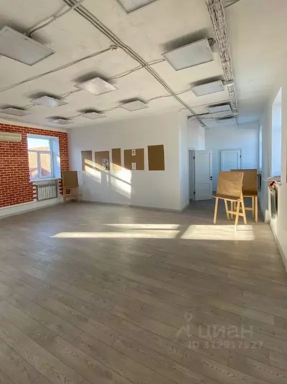 Офис в Саратовская область, Саратов ул. Имени А.М. Горького, 43 (70 м) - Фото 1