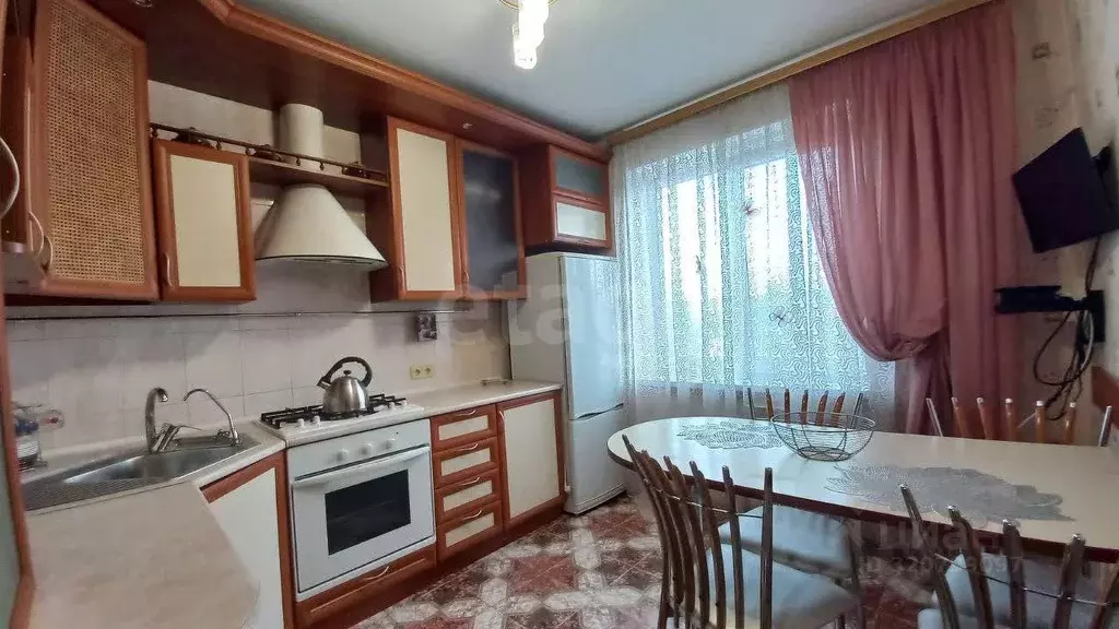 2-к кв. Крым, Симферополь ул. Беспалова (50.6 м) - Фото 0