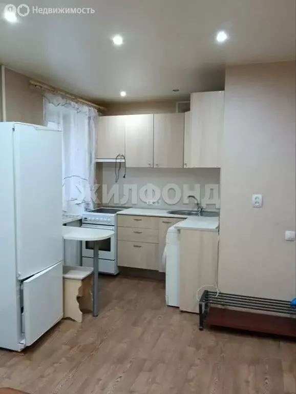 Квартира-студия: Новосибирск, улица Макаренко, 11 (23 м) - Фото 1