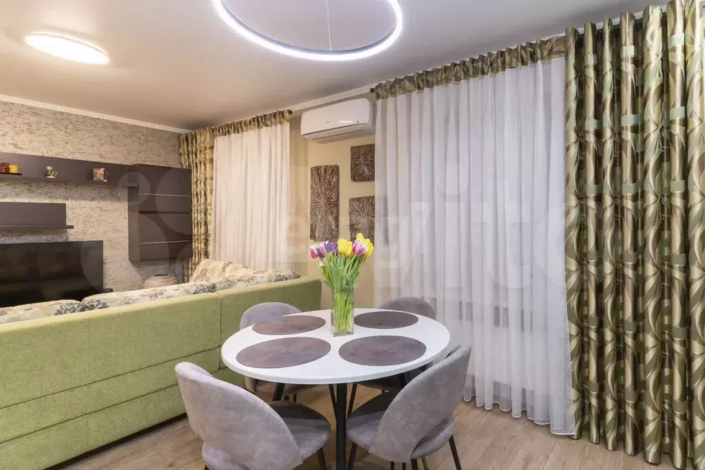 3-к. квартира, 104 м, 4/9 эт. - Фото 1