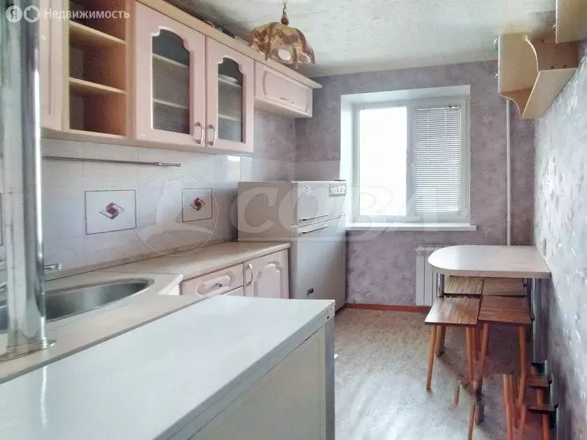 3-комнатная квартира: Тюмень, улица Белинского, 3 (47.1 м) - Фото 1