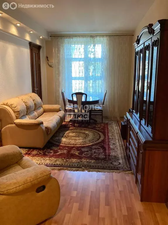 3-комнатная квартира: Нижний Новгород, улица Ярошенко, 1 (76.8 м) - Фото 0