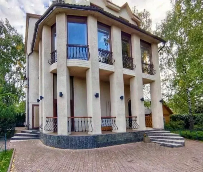 Дом в Московская область, Люберцы городской округ, Красково пгт ул. ... - Фото 1