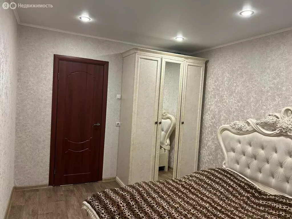 3-комнатная квартира: Казань, улица Рашида Вагапова, 5 (64.3 м) - Фото 1