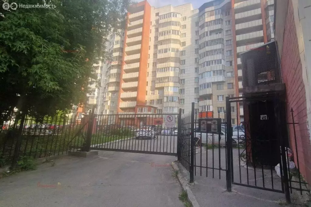 2-комнатная квартира: Екатеринбург, улица Сулимова, 6 (55 м) - Фото 1