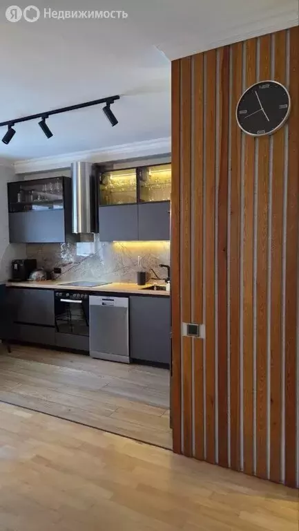 2-комнатная квартира: Курск, Советская улица, 15А (73.4 м) - Фото 1