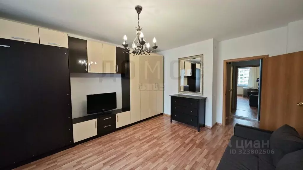 2-к кв. Свердловская область, Екатеринбург ул. Щорса, 109 (60.8 м) - Фото 2