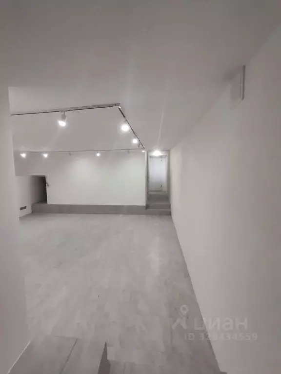 Помещение свободного назначения в Москва ул. Хамовнический Вал, 14 (51 ... - Фото 1