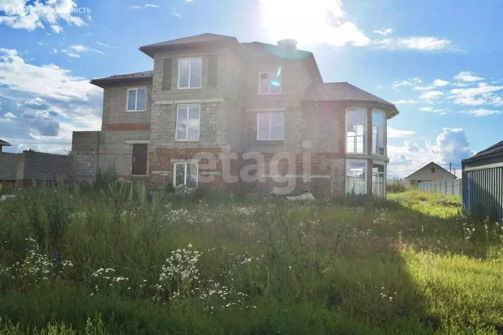 Дом в село Стрелецкое, Рябиновая улица (380 м) - Фото 2