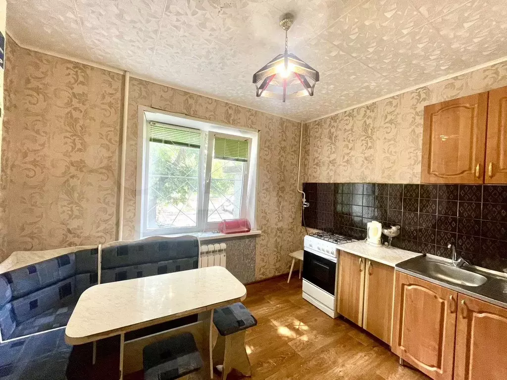 1-к. квартира, 37 м, 1/9 эт. - Фото 0