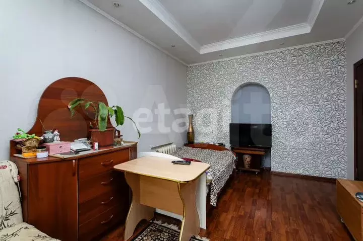 комната 18 м в 3-к, 3/3 эт. - Фото 1