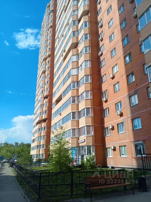 2-к кв. Ульяновская область, Ульяновск ул. Кирова, 6/2 (65.0 м) - Фото 0