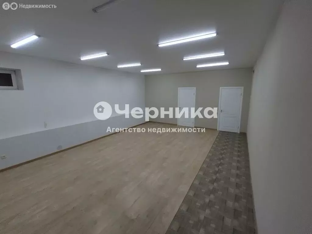 Квартира-студия: Ессентуки, переулок Котовского, 44Б (60.8 м) - Фото 1