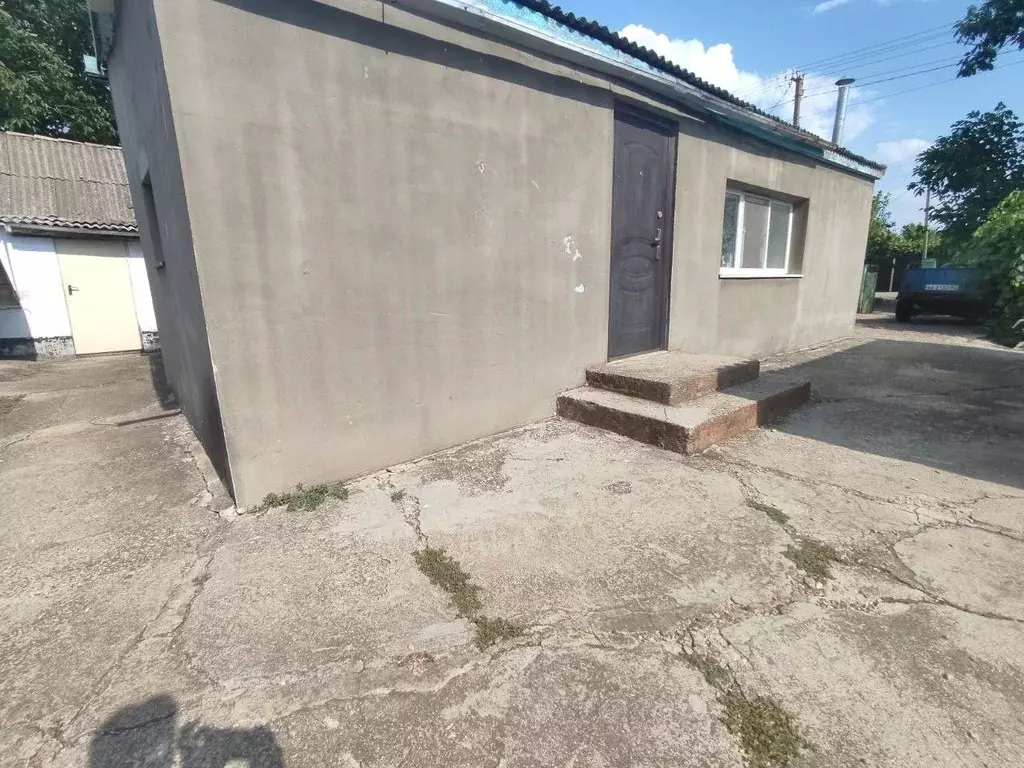 Дом в Крым, Сакский район, с. Сизовка ул. Степная (66 м) - Фото 1