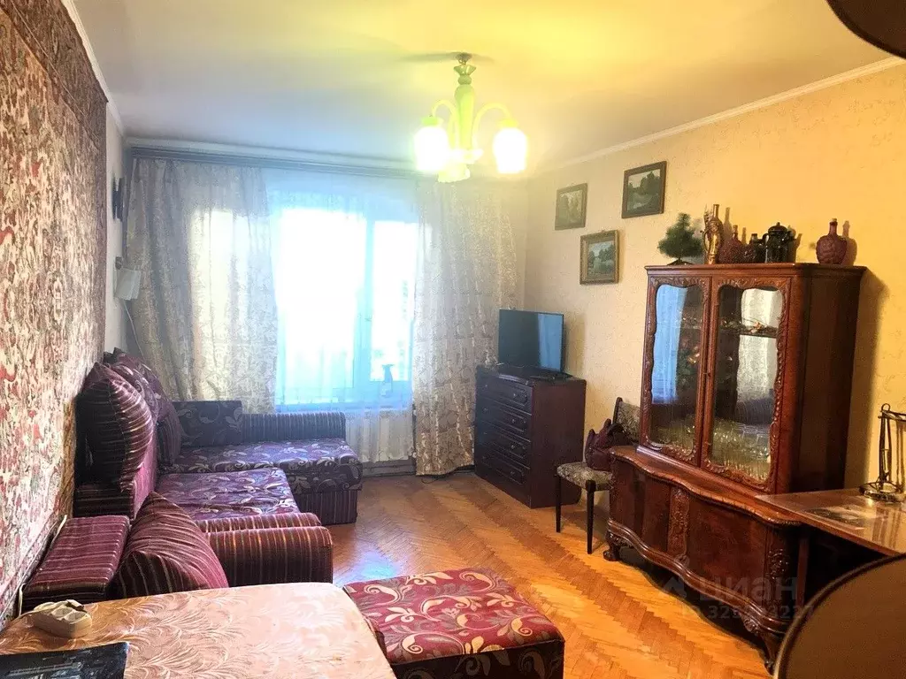 3-к кв. Москва ул. Молостовых, 13К4 (57.3 м) - Фото 1