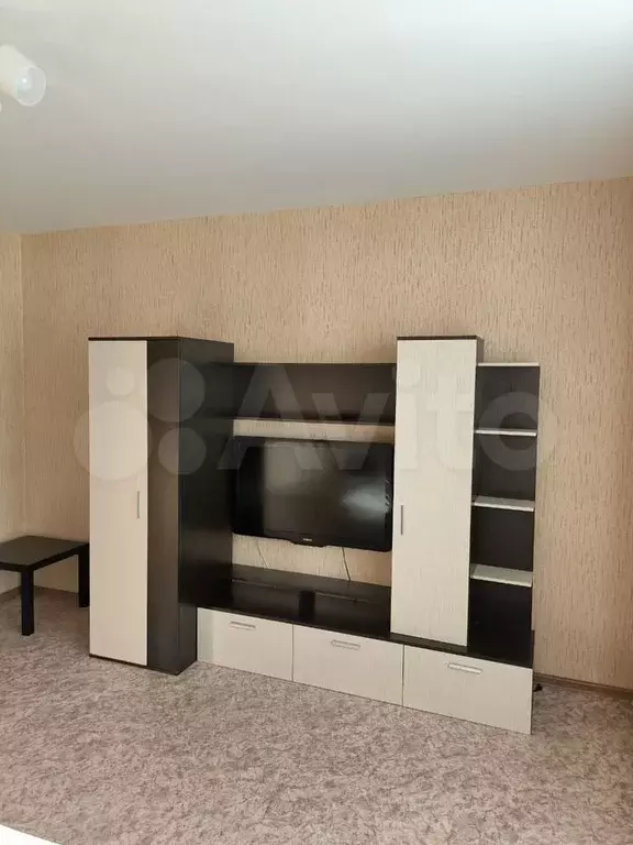 1-к. квартира, 43 м, 2/10 эт. - Фото 1
