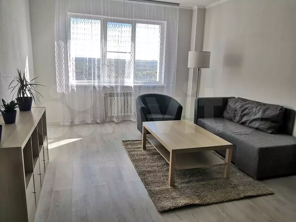 2-к. квартира, 55 м, 10/17 эт. - Фото 1