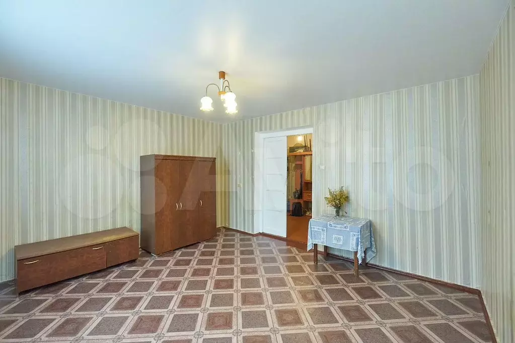 Комната 20 м в 3-к., 2/2 эт. - Фото 0
