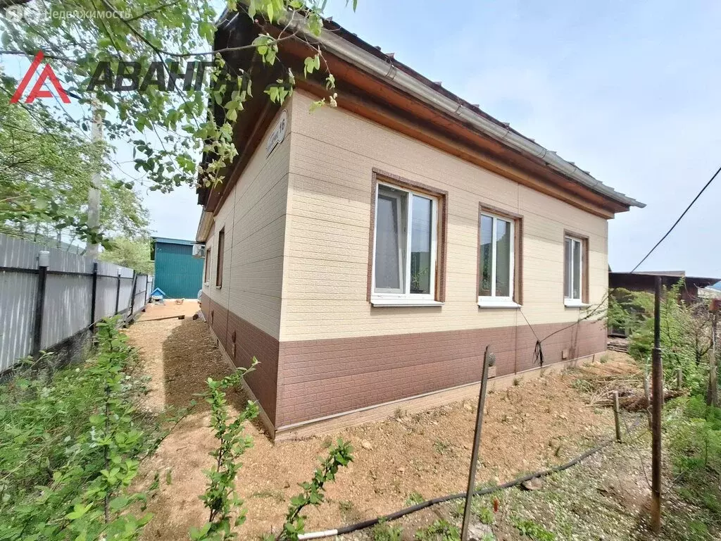 Дом в село Анучино, улица 100 лет Анучино, 16 (70 м) - Фото 1