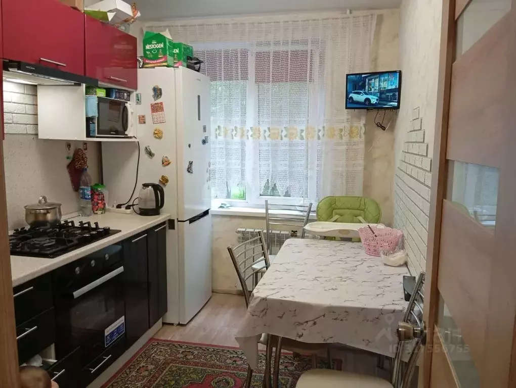 3-к кв. Омская область, Омск Заозерная ул., 6 (59.5 м) - Фото 0