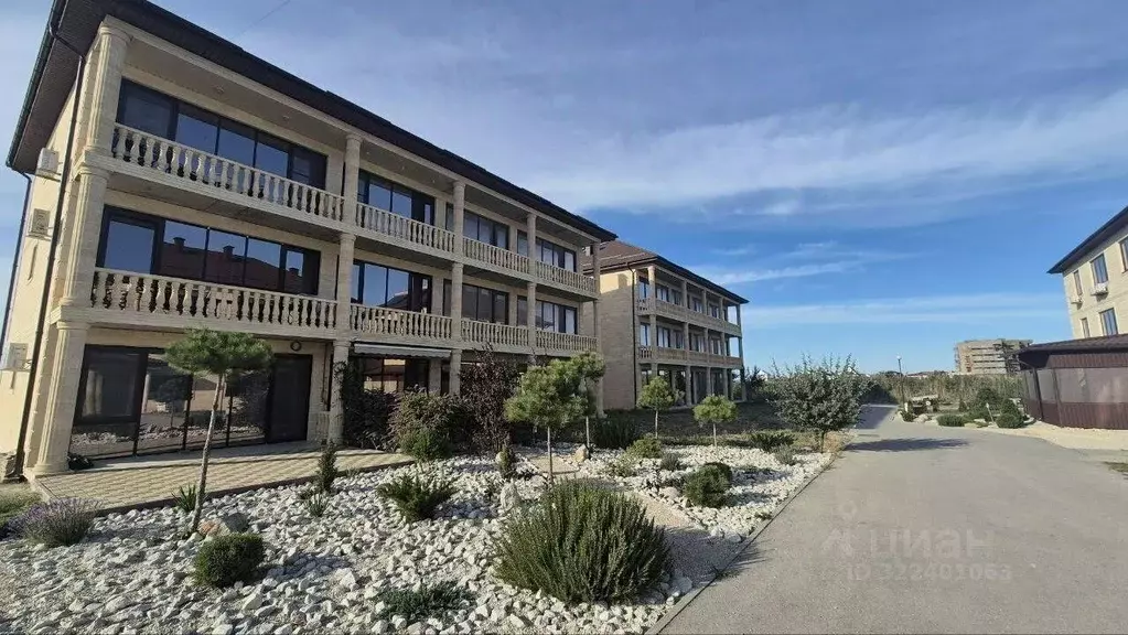 2-к кв. Крым, Феодосия ш. Керченское, 27Р (39.8 м) - Фото 1