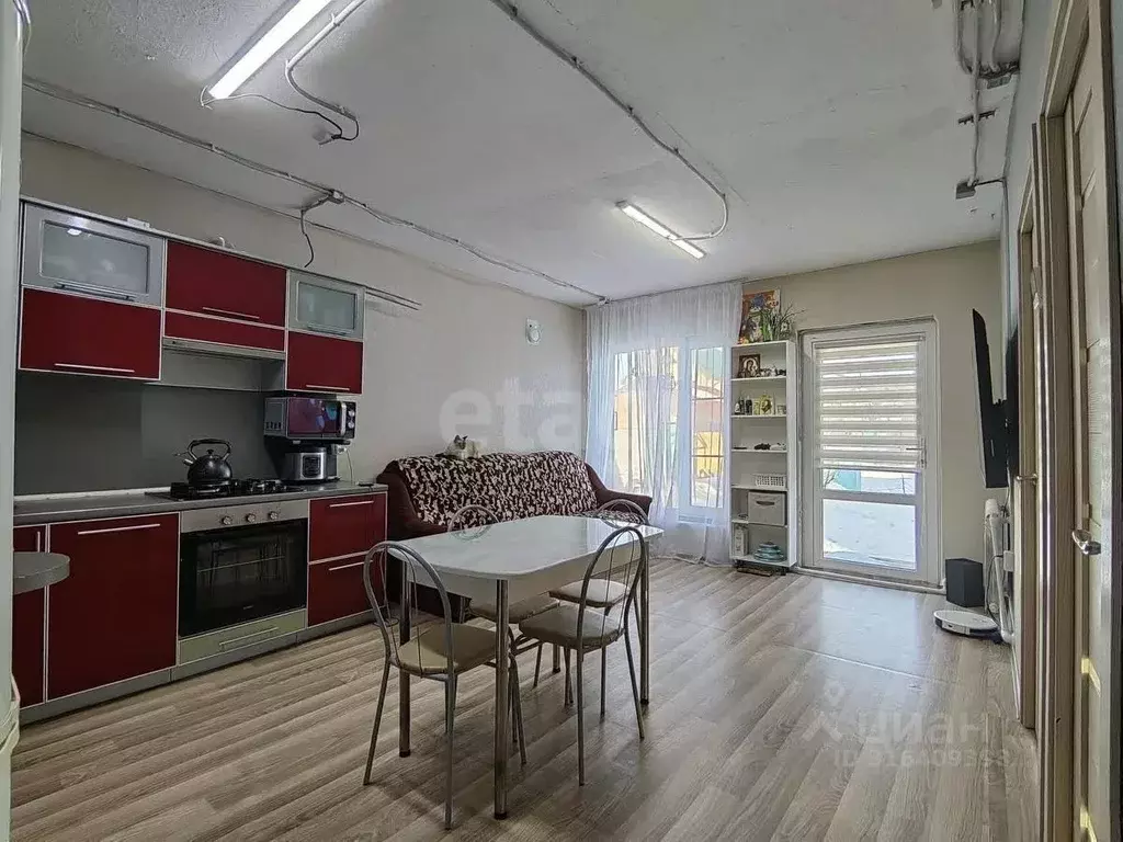 Дом в Коми, Сыктывкар городской округ, Краснозатонский пгт ул. ... - Фото 1