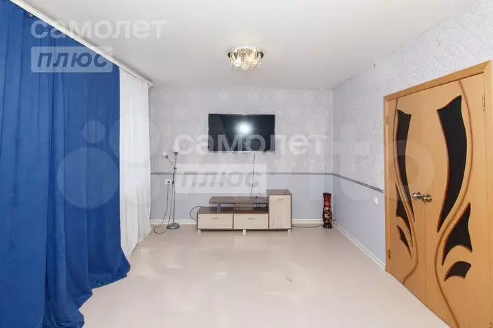 3-к. квартира, 90м, 1/1эт. - Фото 0