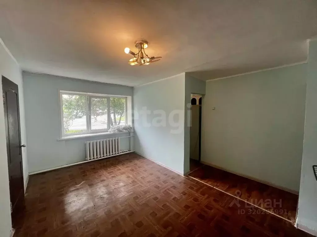 2-к кв. Белгородская область, Губкин Комсомольская ул., 45 (38.5 м) - Фото 1