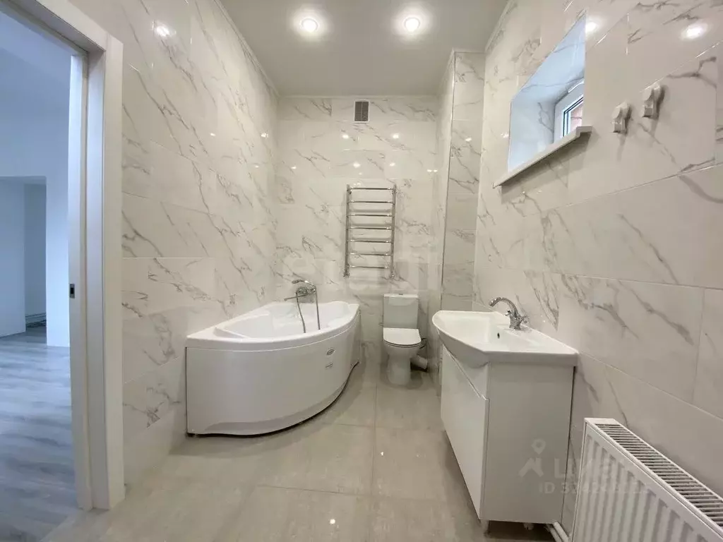 Дом в Владимирская область, Александров наб. Калининская, 11 (99 м) - Фото 1