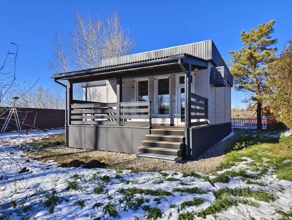 Дом в Тюменская область, Тюмень Салют СНТ, ул. Ягодная (100 м) - Фото 1