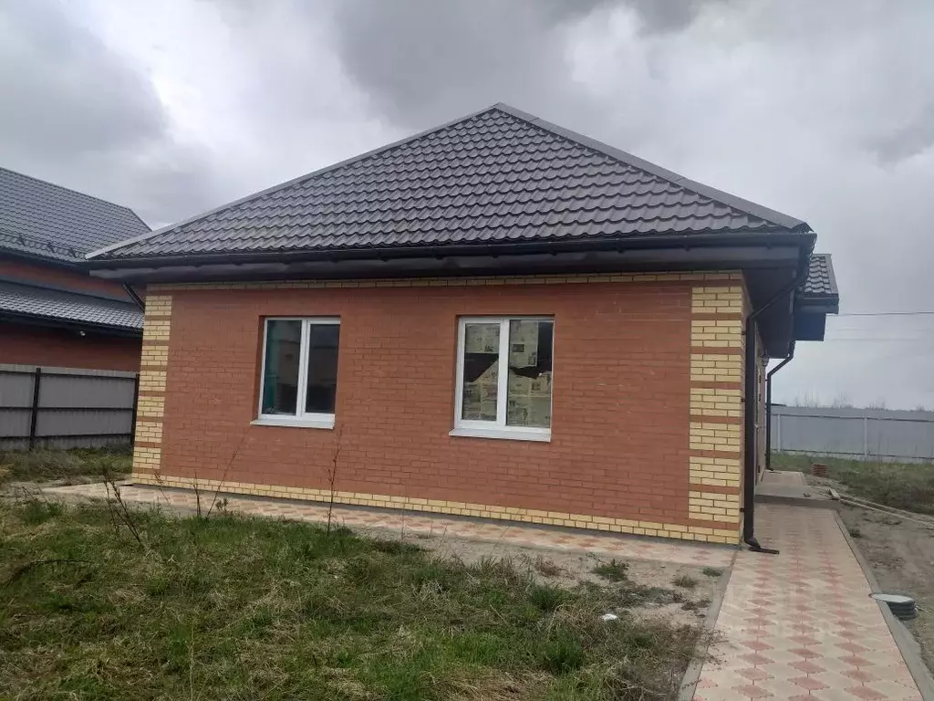 Дом в Новгородская область, Новгородский район, Савинское с/пос, пос. ... - Фото 1