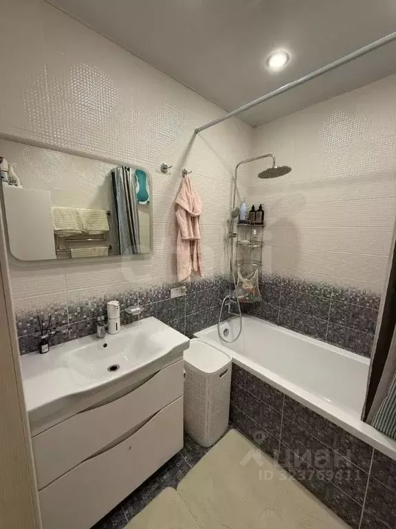 2-к кв. Московская область, Реутов Юбилейный просп., 40 (77.0 м) - Фото 1