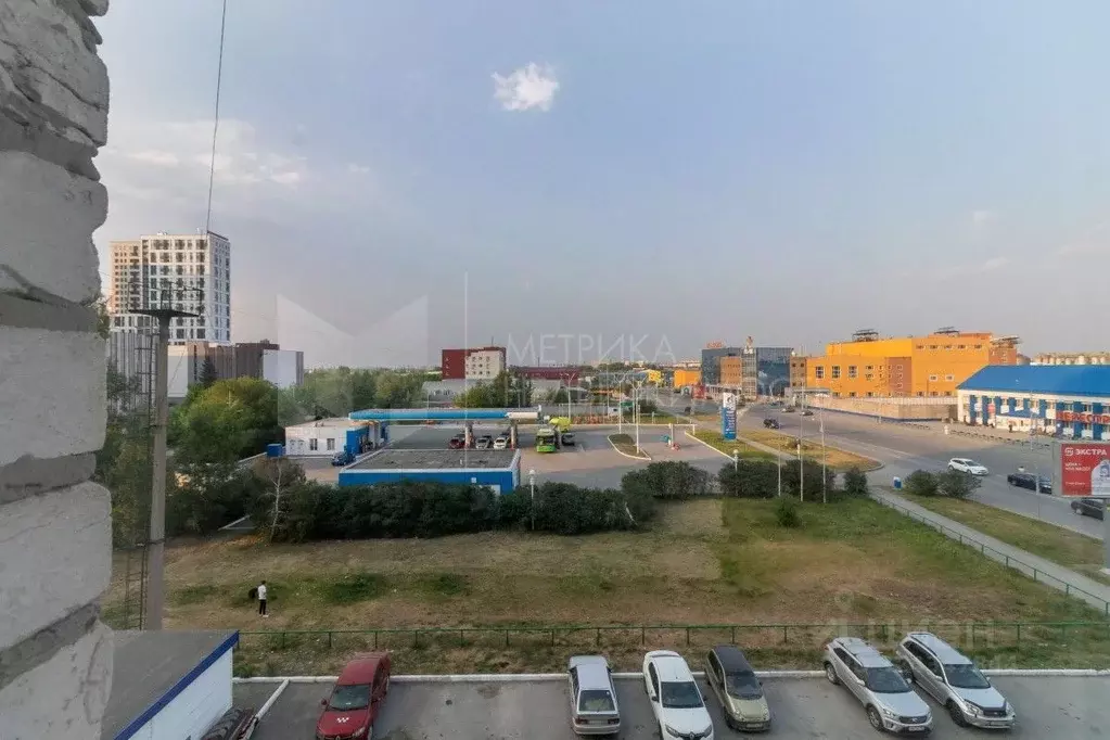 2-к кв. Тюменская область, Тюмень ул. 50 лет Октября, 63а (36.0 м) - Фото 1