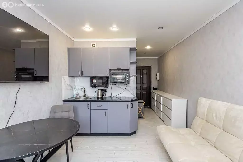Квартира-студия: Тюмень, Интернациональная улица, 199к4 (15.7 м) - Фото 1