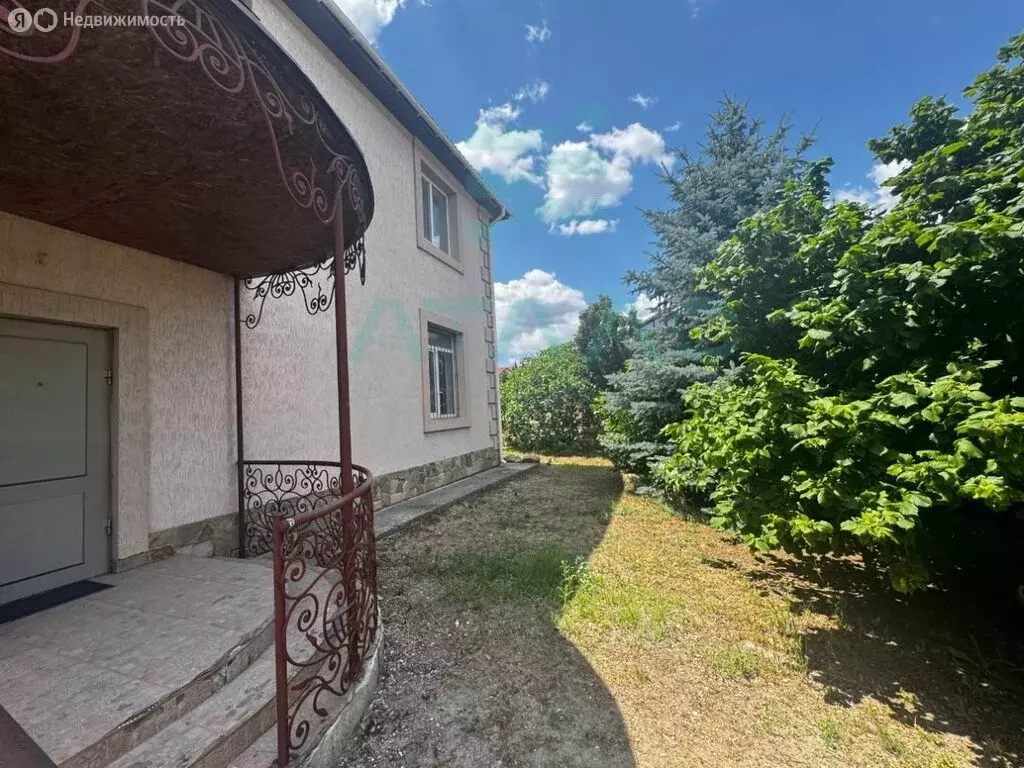 Дом в Симферополь, Оранжерейная улица (315 м) - Фото 1