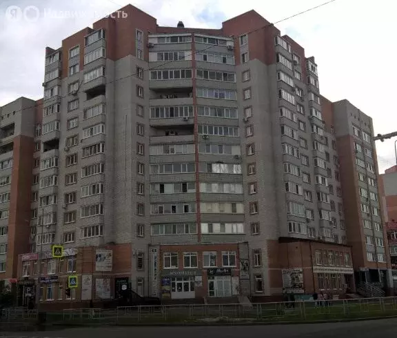 3-комнатная квартира: Тюмень, улица Прокопия Артамонова, 15 (72 м) - Фото 1