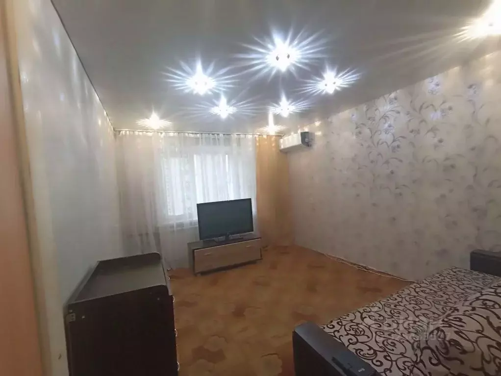 2-к кв. Челябинская область, Челябинск ул. Красных Пилотов, 8 (53.3 м) - Фото 0