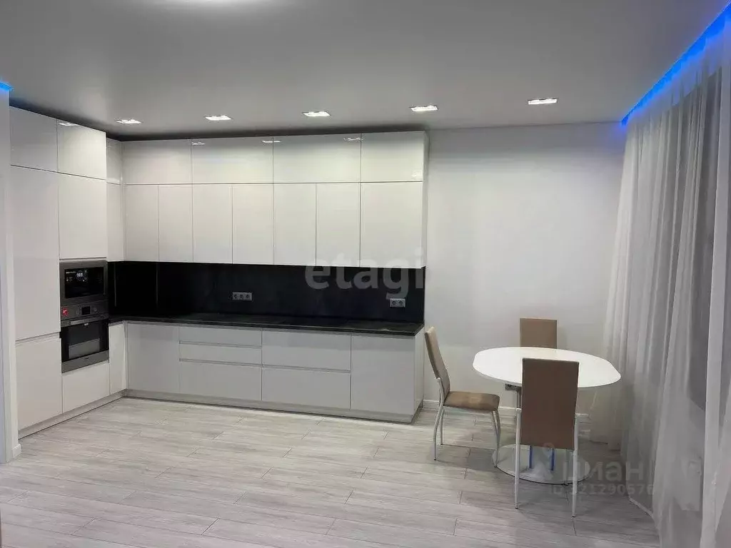 2-к кв. Татарстан, Казань ул. Алексея Козина, 2 (65.0 м) - Фото 2