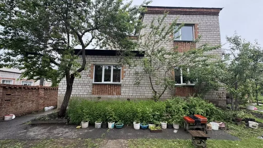 Дом в Хакасия, Алтайский район, с. Белый Яр Шахтерская ул., 2А (240 м) - Фото 1